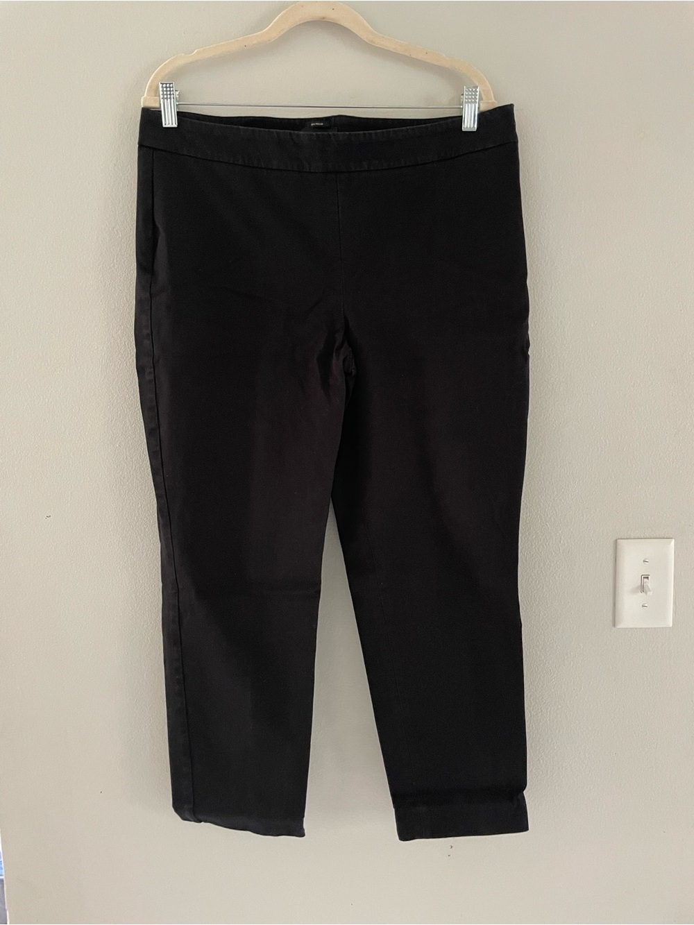 Talbots Black Pull On Chatham Cropped Pants